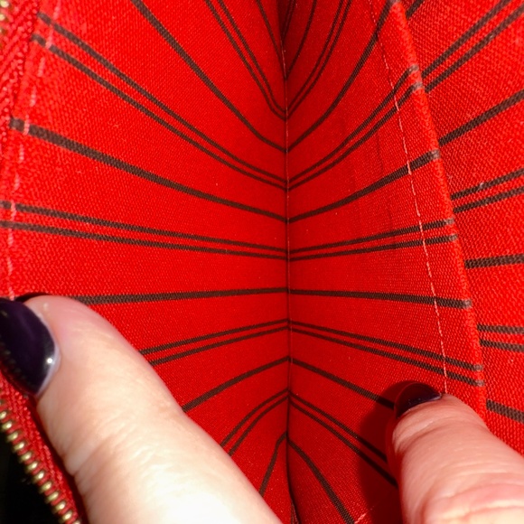 Louis Vuitton wristlet - Picture 5 of 5